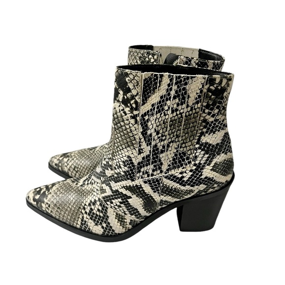 Blondo Que Waterproof Snakeskin Print Leather Block Heel Booties New! Size 9.5 - Picture 1 of 11